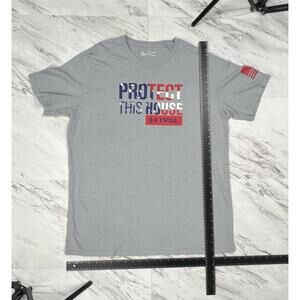 Under Armour HeatGear "Protect This House" Flag Logo T-Shirt Gray Mens Sz Large